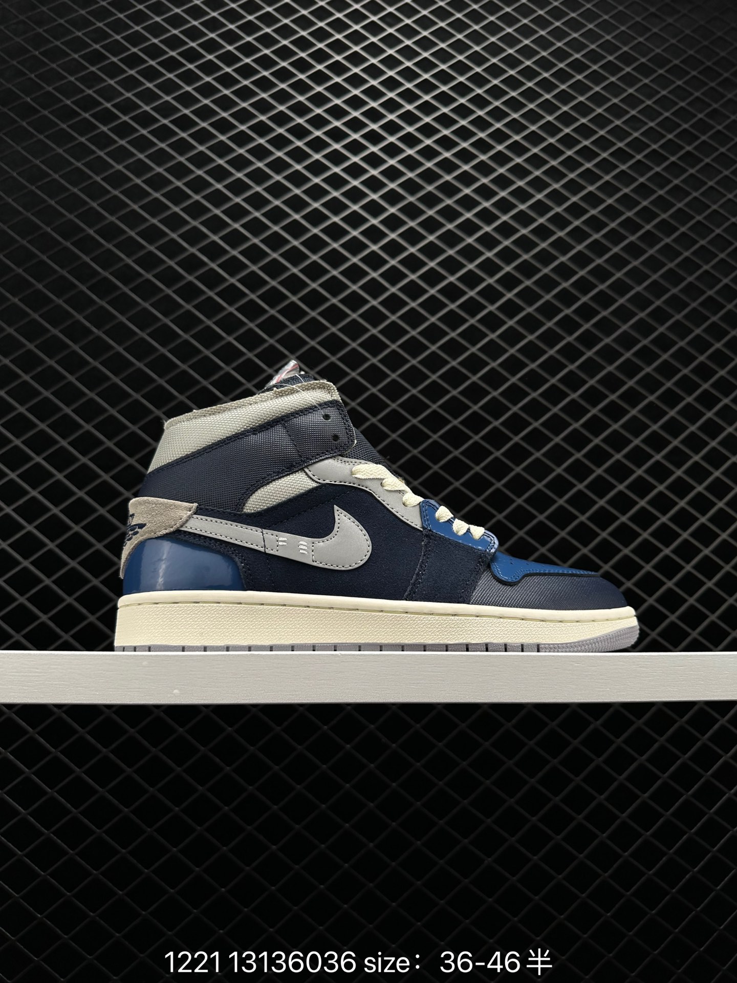 Air Jordan 1 Mid“Light Smoke Grey”